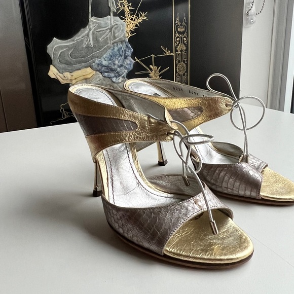 Dolce & Gabbanna heels - Picture 7 of 12